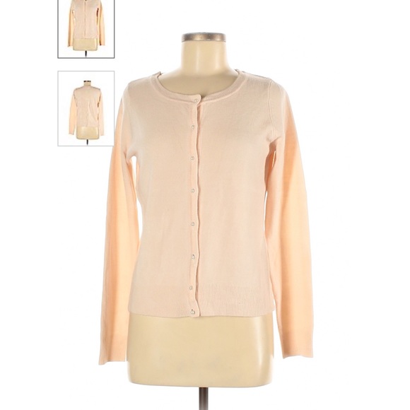 Forever 21 Sweaters - NWOT Forever 21 Pink Pearl Button Down Cardigan
